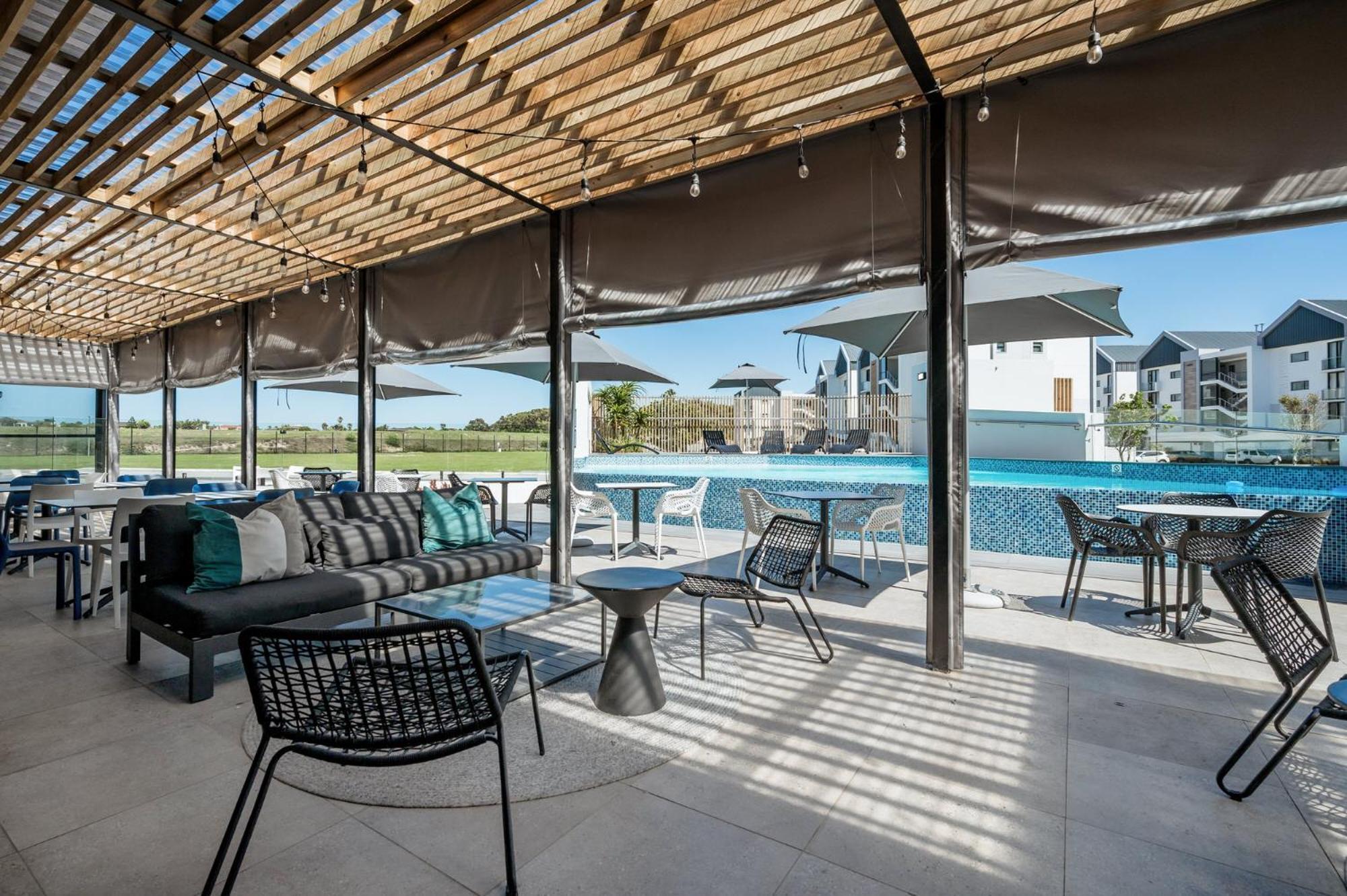 Cozy Modern Apartment At Bellamare Port Elizabeth Ngoại thất bức ảnh