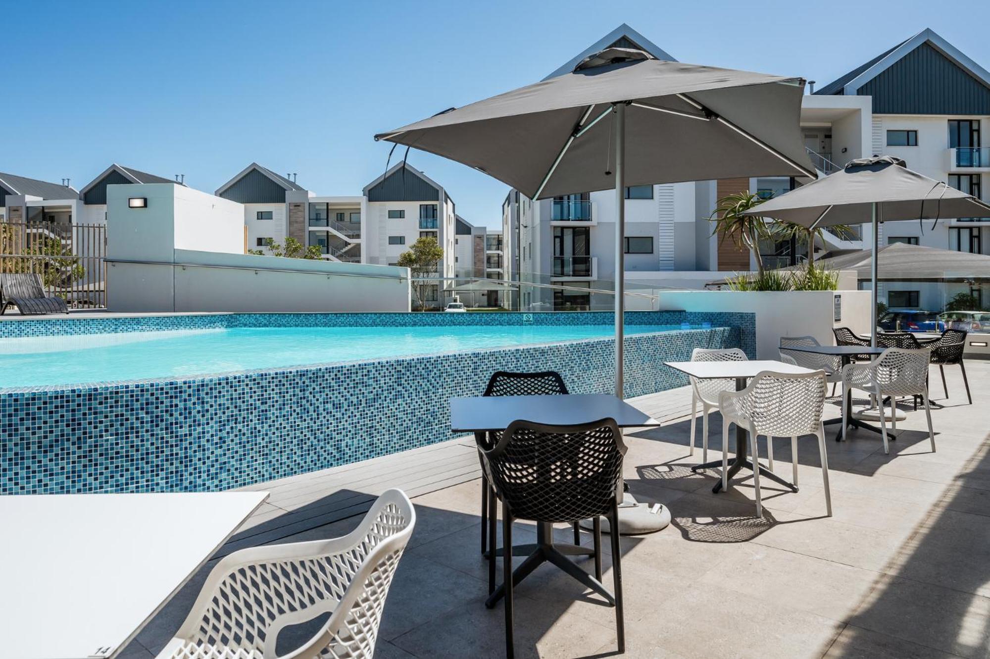 Cozy Modern Apartment At Bellamare Port Elizabeth Ngoại thất bức ảnh